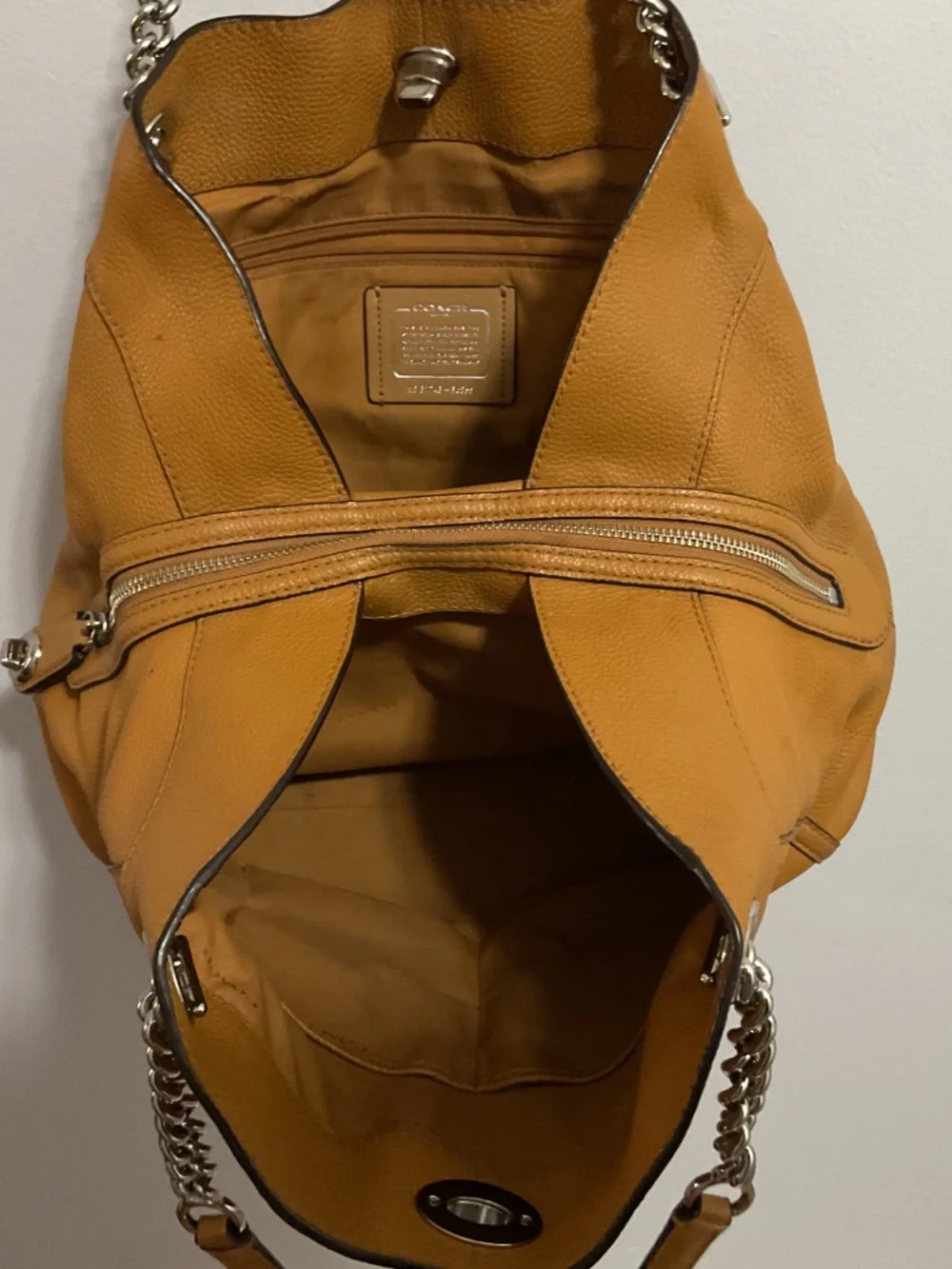 COACH  EDIE Turnlock Pebbled Leather Shoulder Bag w Silver Chain Handle Accent